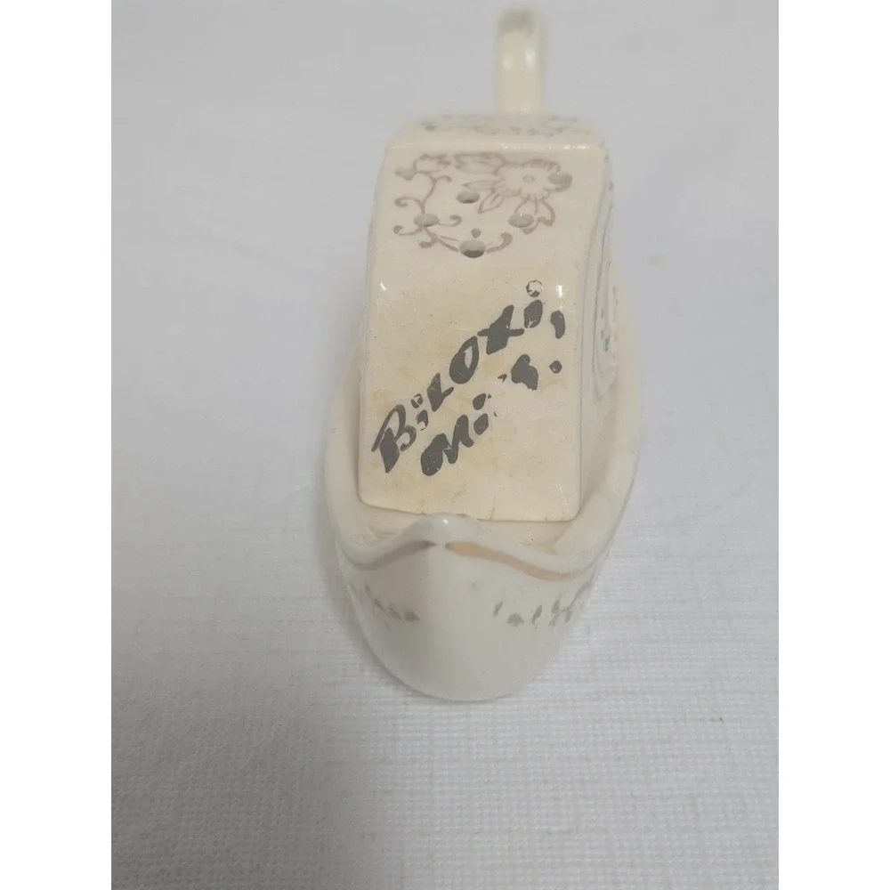 The Unbranded Brand salt pepper